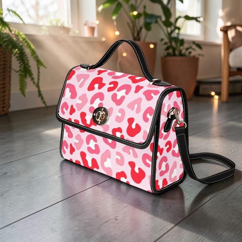 Pink Leopard Print Crossbody Bag, Kawaii Animal Pattern Handbag, Trendy Y2K Statement Purse